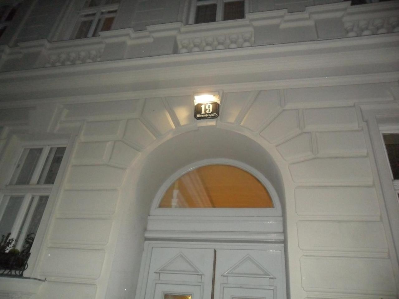 Hotel Luxury Near Castle Wien Exterior foto